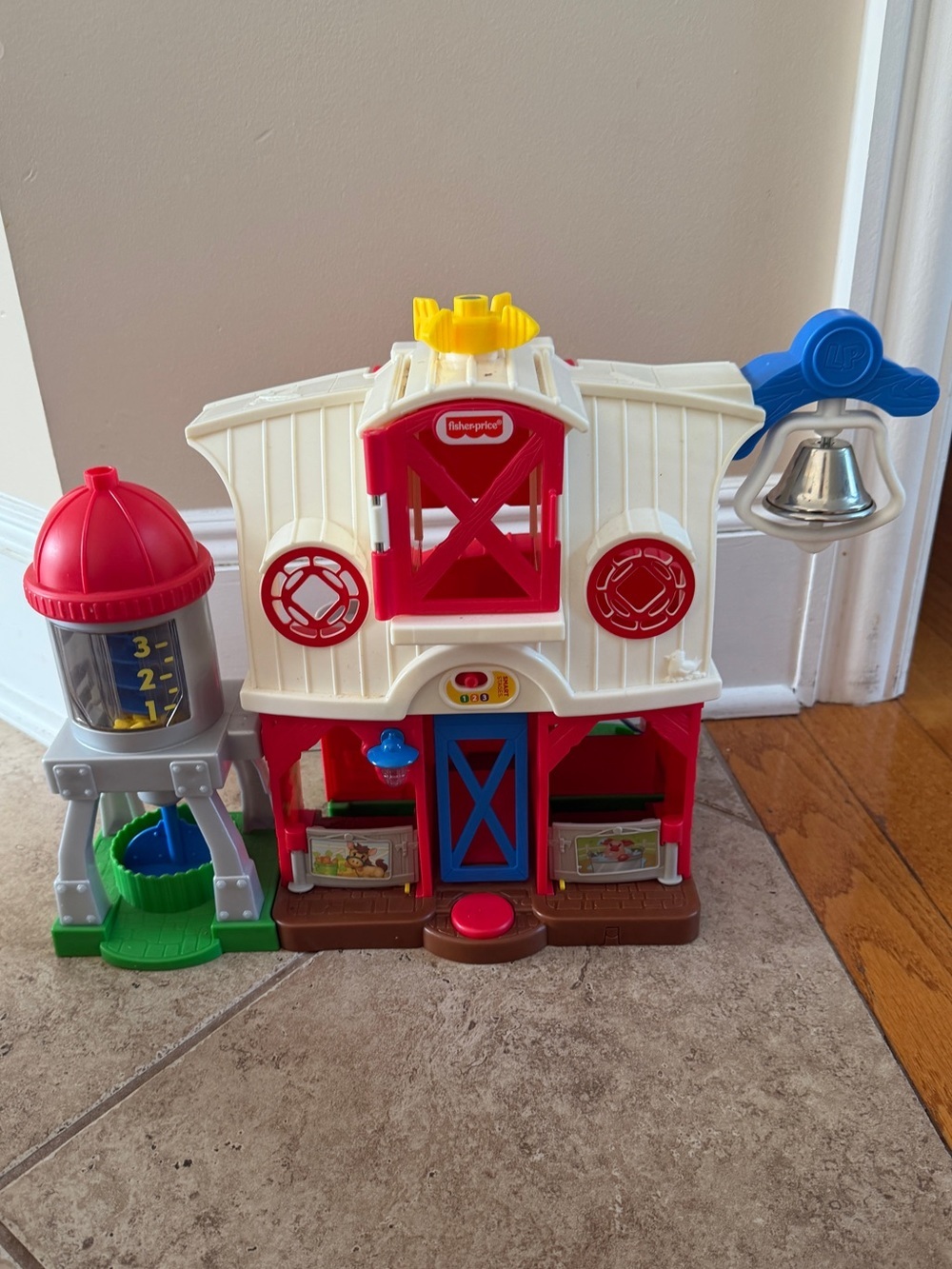 Fisher-Price Little People Farm Interactive Play Barn with Yellow Roof Accent